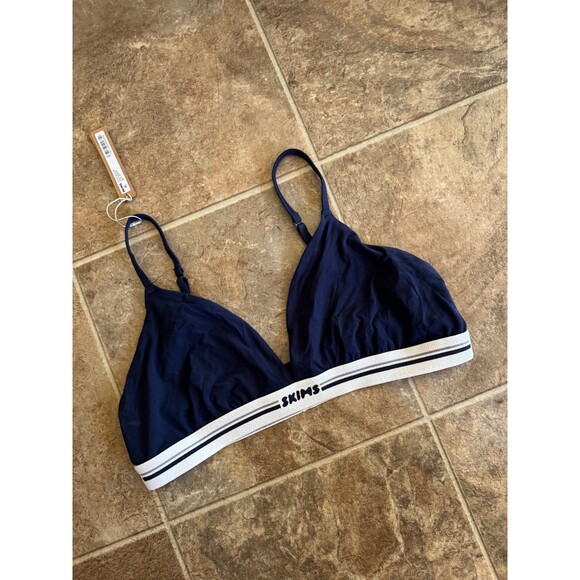 Skims Fits Everybody Logo Triangle Bralette Navy Size Large - Picture 3 of 7